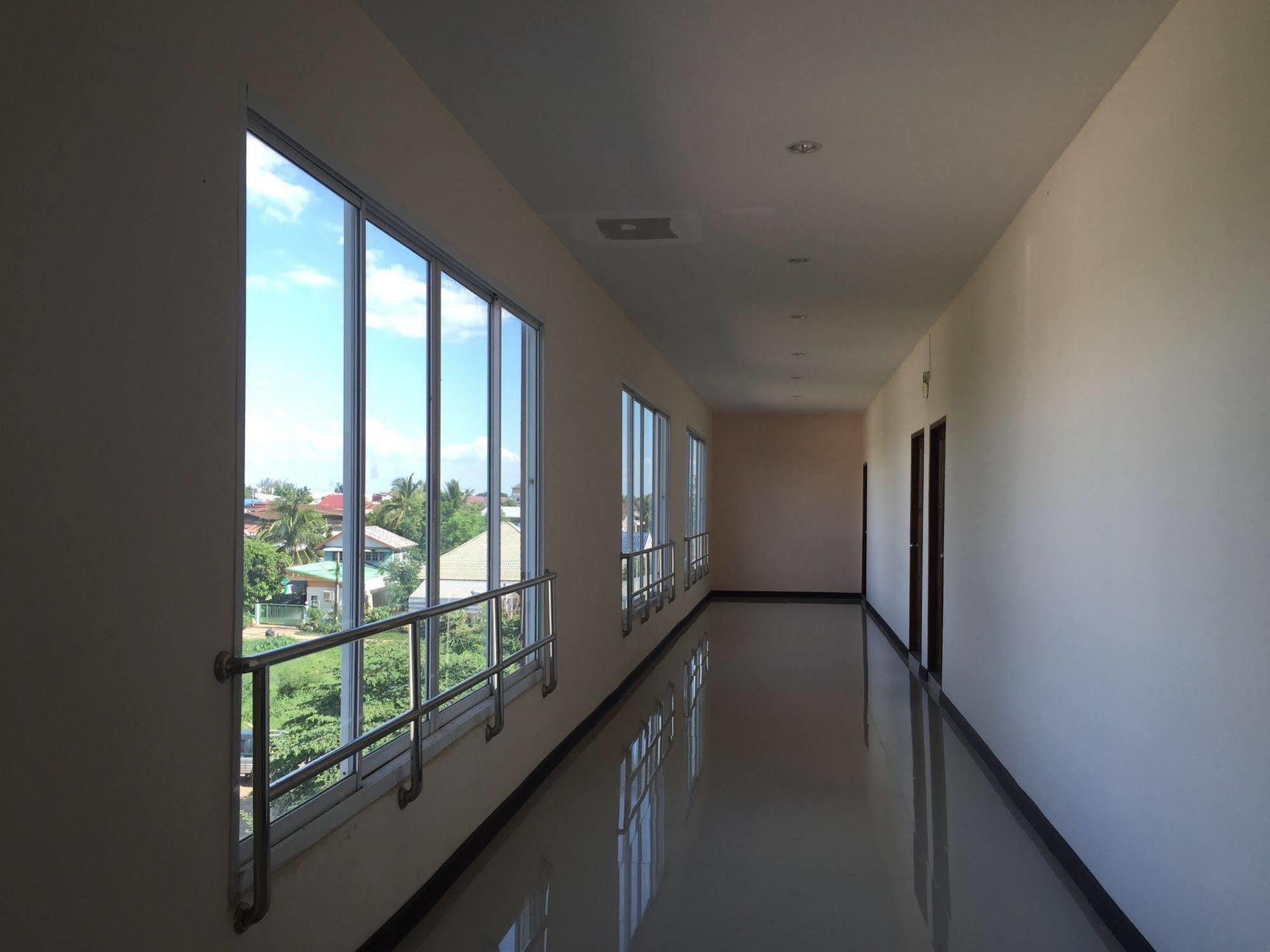 The Family Grand Hotel Udon Thani Exterior photo